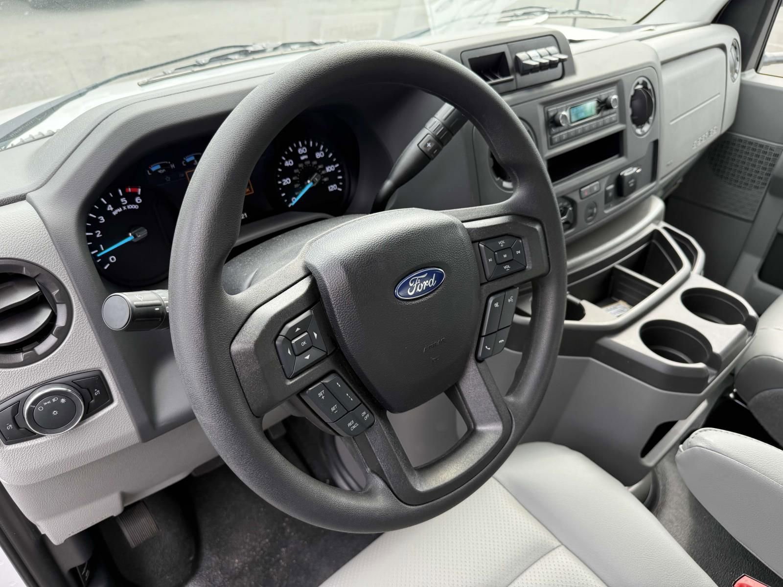 New 2026 Ford E-450 and Econoline 450 Super Duty w/ Driver's Safety Package RWD image 10