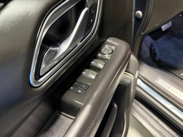 Used 2021 Chevrolet Suburban RST w/ Luxury Package AWD/4WD image 13