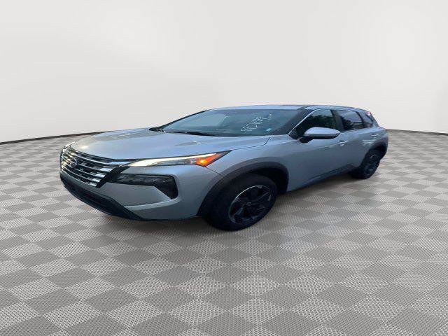 Used 2024 Nissan Rogue SV AWD/4WD image 6
