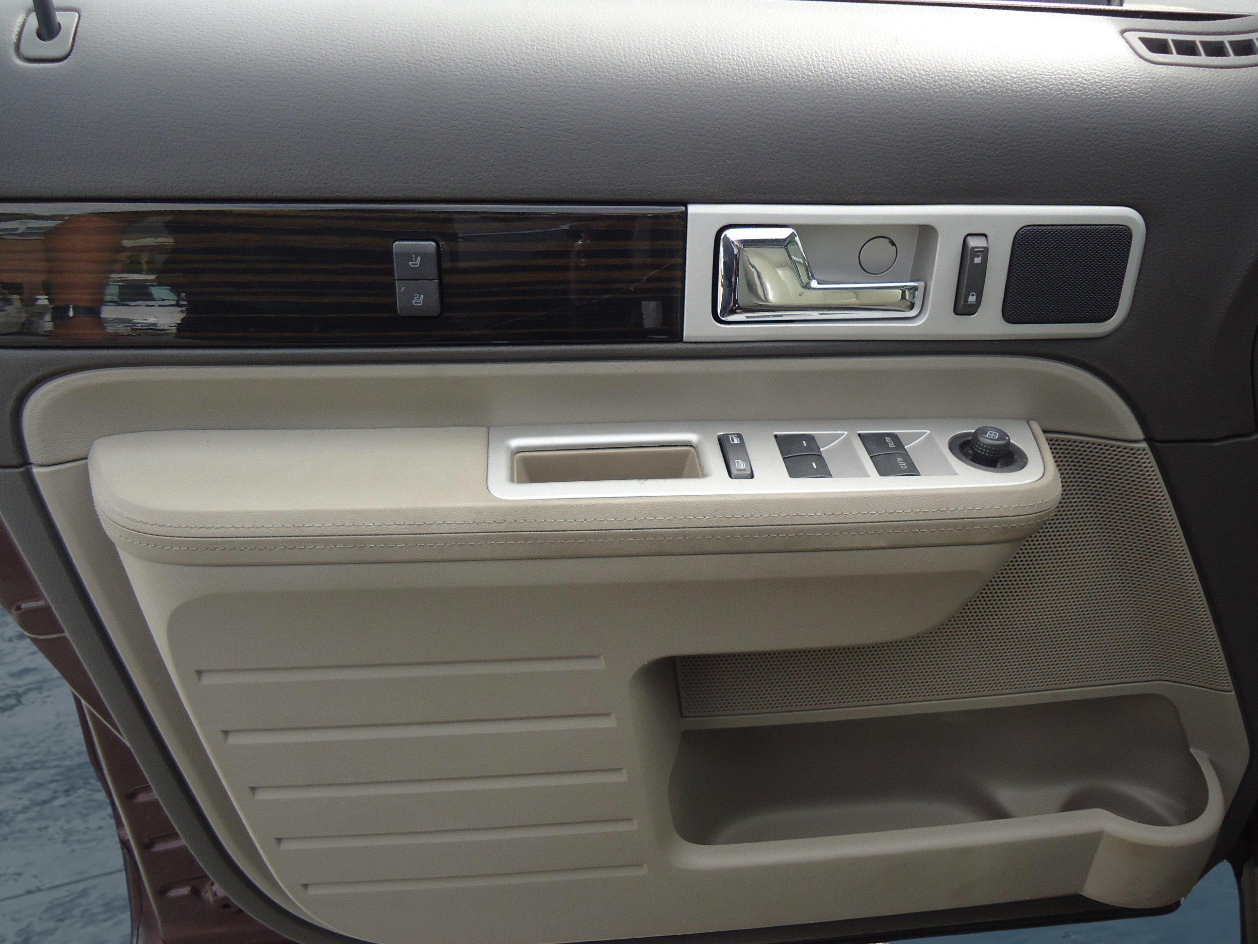 Used 2009 Lincoln MKX AWD image 20
