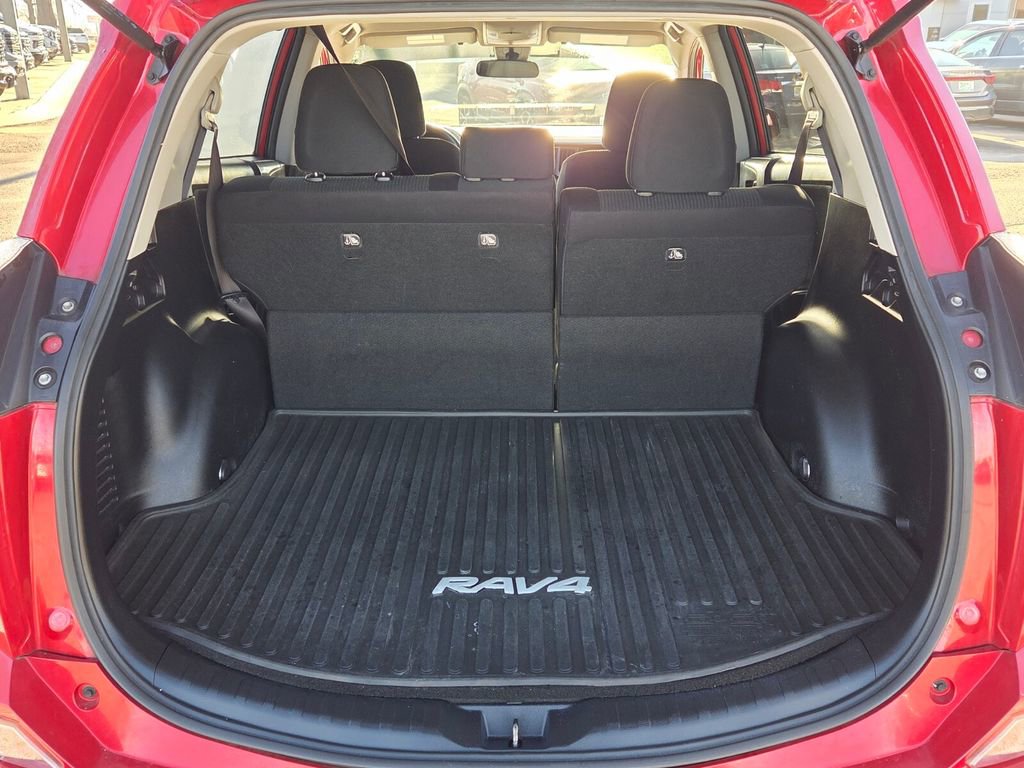Used 2017 Toyota RAV4 LE image 11