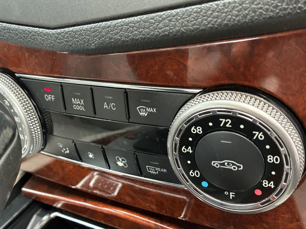 Used 2010 Mercedes-Benz C 300 Sedan image 4