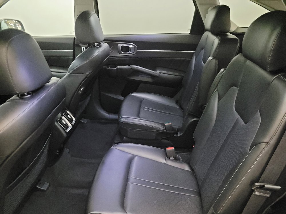 Used 2022 Kia Sorento SX image 18