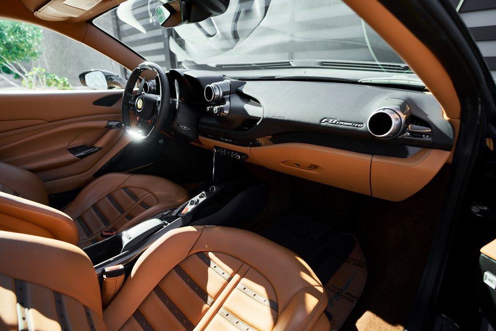 Used 2022 Ferrari F8 Tributo image 38