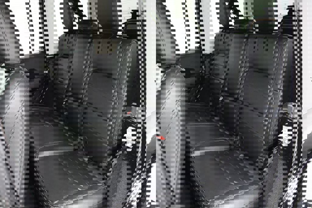 Used 2022 Jeep Wrangler Unlimited Sahara w/ Cold Weather Group image 12