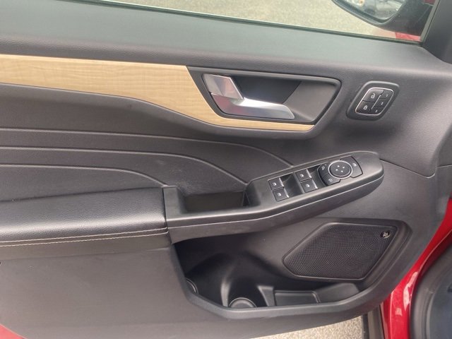 Used 2022 Ford Escape Titanium w/ Titanium Elite Package image 17