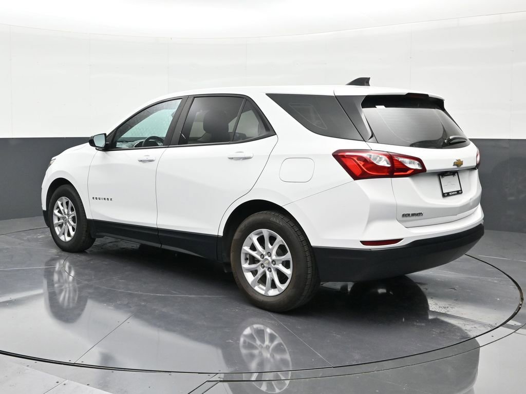 Used 2021 Chevrolet Equinox LS image 3