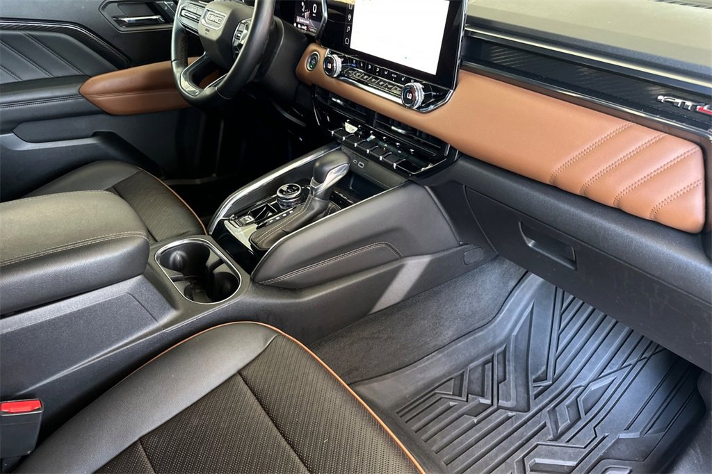 Used 2023 GMC Canyon AT4 w/ AT4 Premium Package image 18