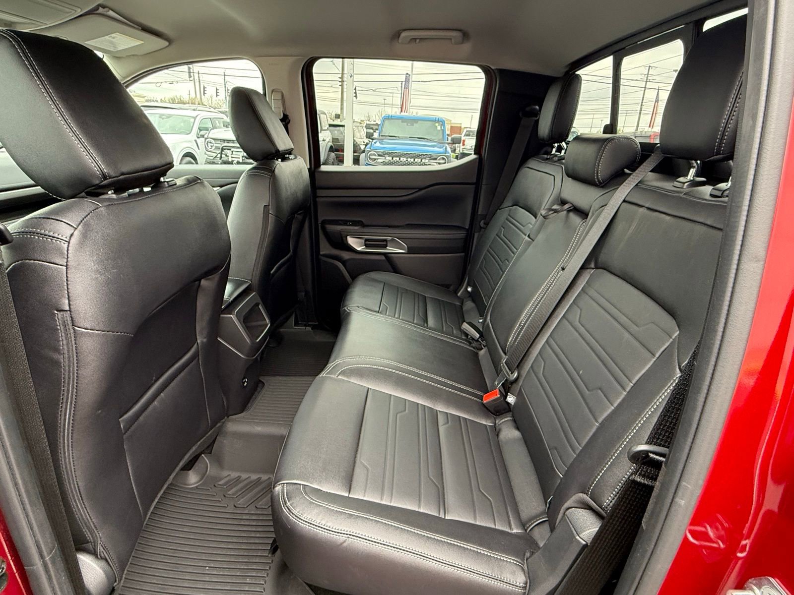 Used 2025 Ford Ranger Lariat w/ FX4 Off-Road Package AWD/4WD image 13