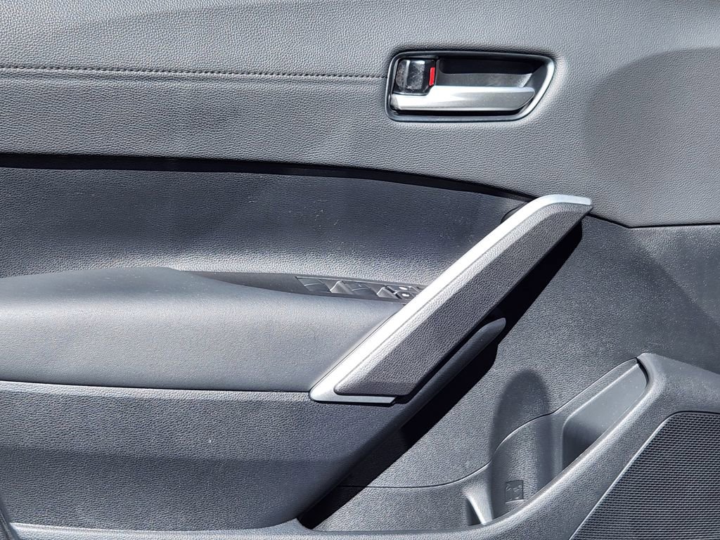 Used 2026 Toyota Corolla Cross XLE w/ Convenience Package image 15