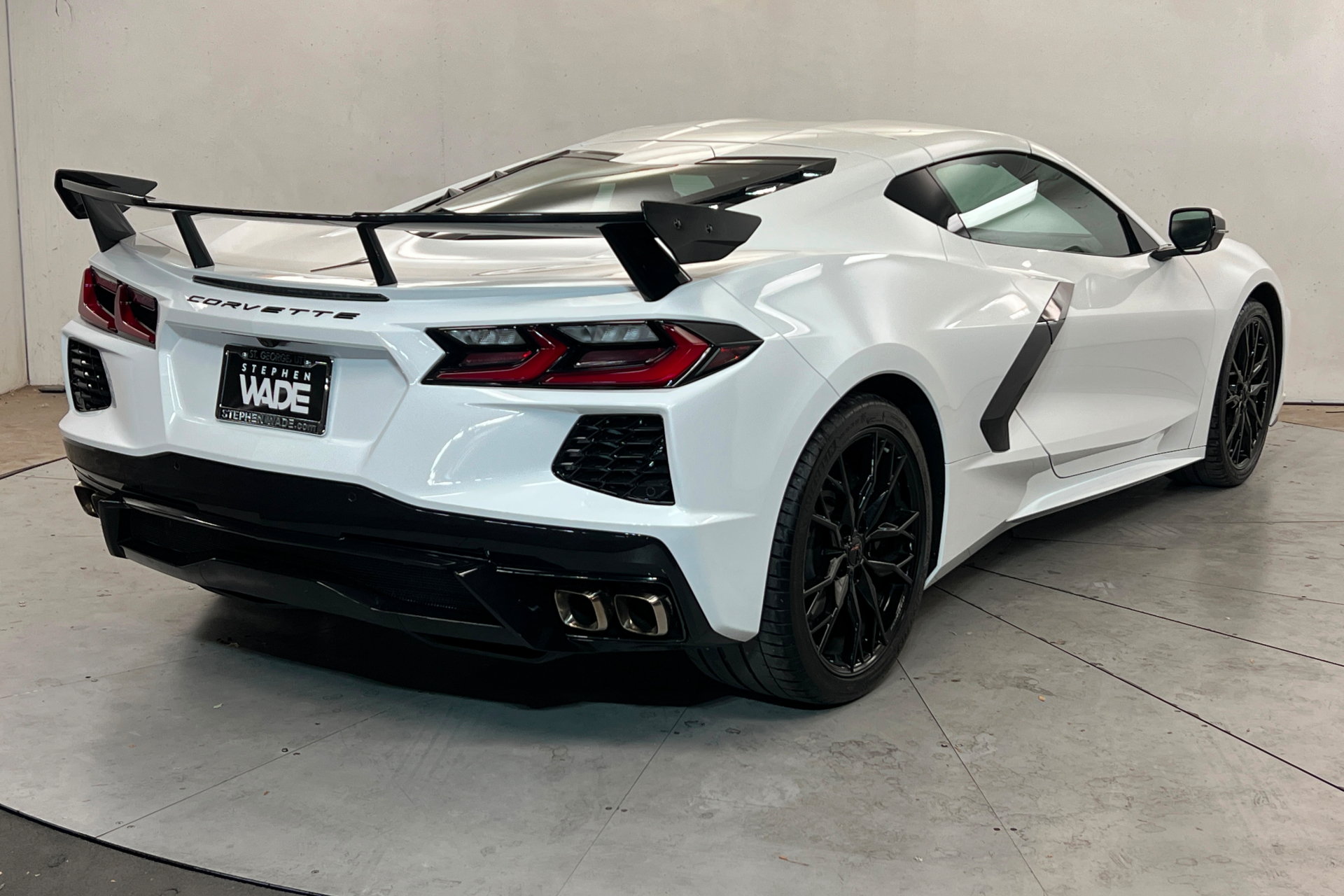 Used 2023 Chevrolet Corvette Stingray Coupe w/ Z51 Performance Package RWD image 6