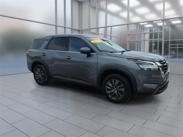 Certified 2022 Nissan Pathfinder S image 2