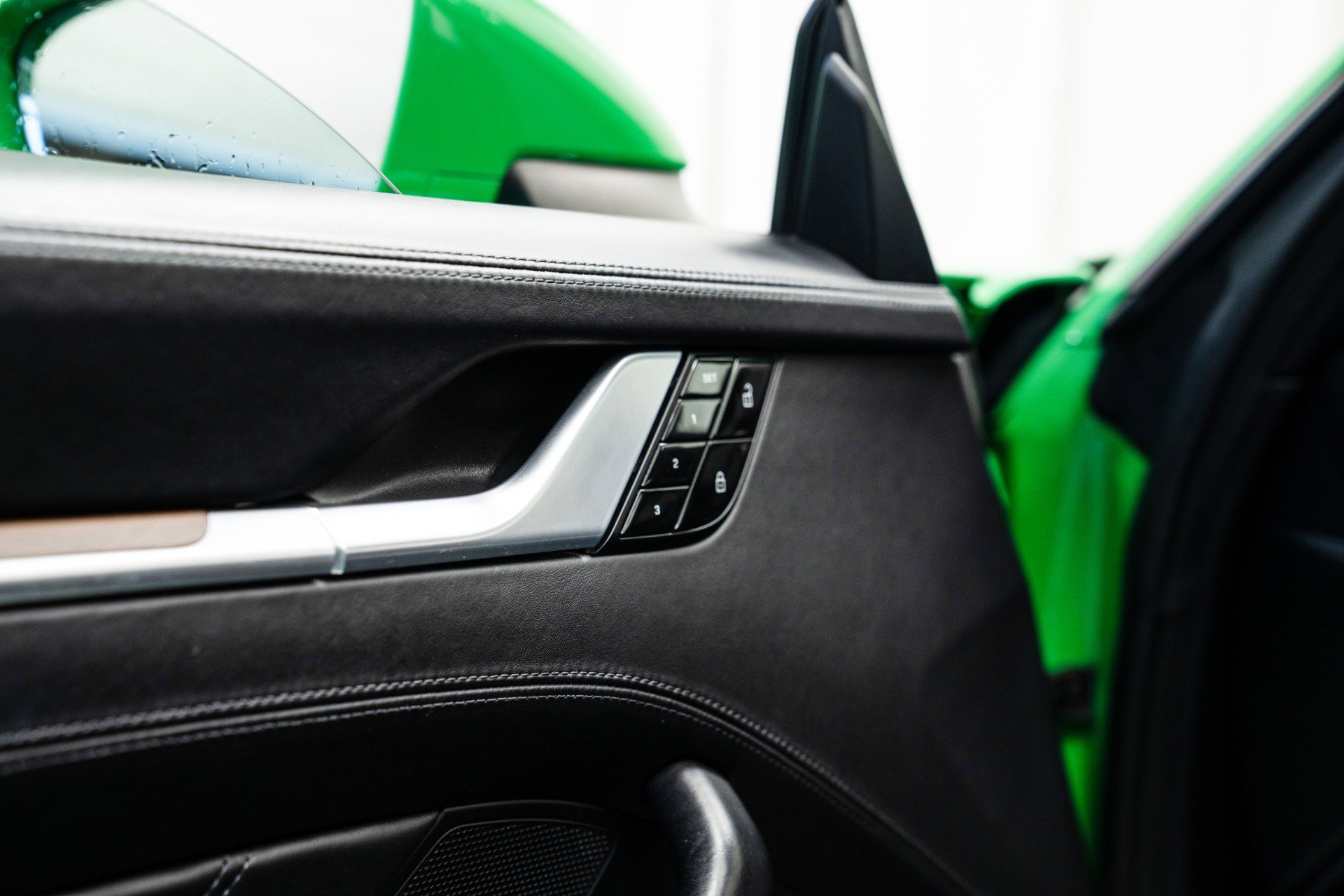 Used 2021 Porsche 911 Turbo S image 24