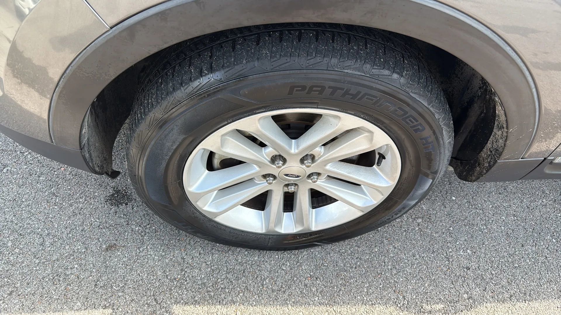 Used 2014 Ford Explorer XLT w/ Equipment Group 201A image 25