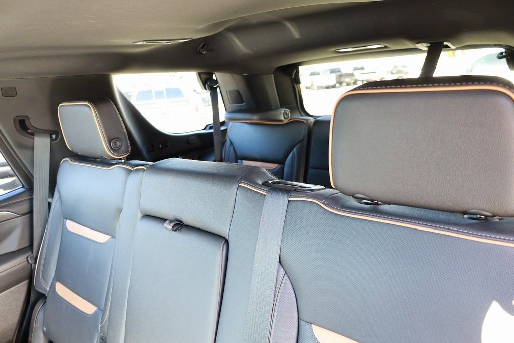 Used 2022 GMC Yukon AT4 w/ Max Trailering Package AWD/4WD image 18
