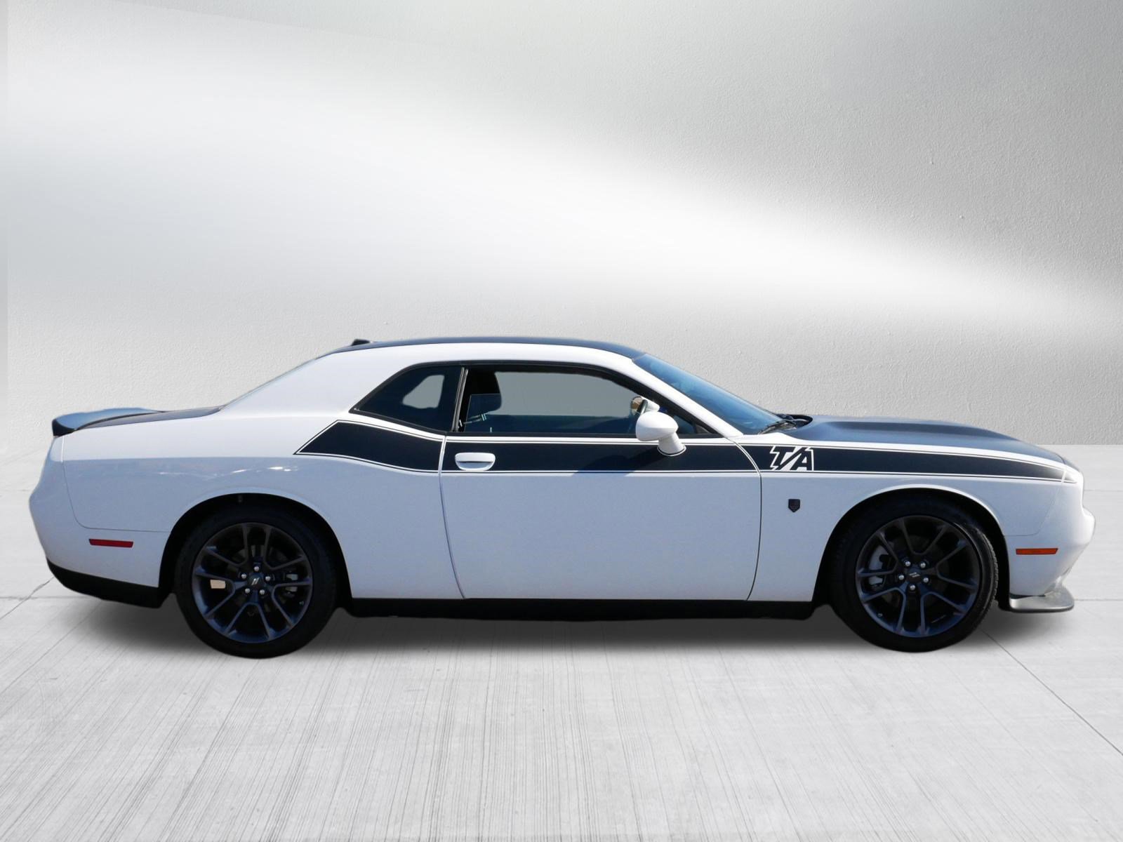 Used 2023 Dodge Challenger R/T w/ T/A Package image 8