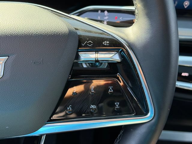 Used 2024 Cadillac Lyriq Sport RWD image 16