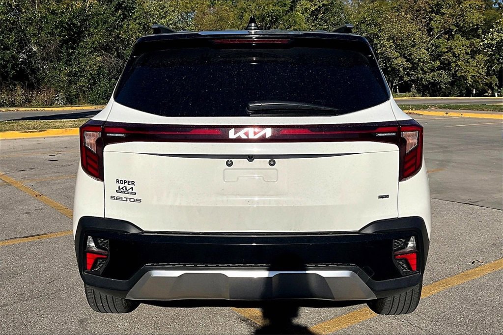 Used 2025 Kia Seltos S image 5
