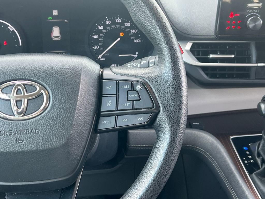 Used 2024 Toyota Sienna LE image 23