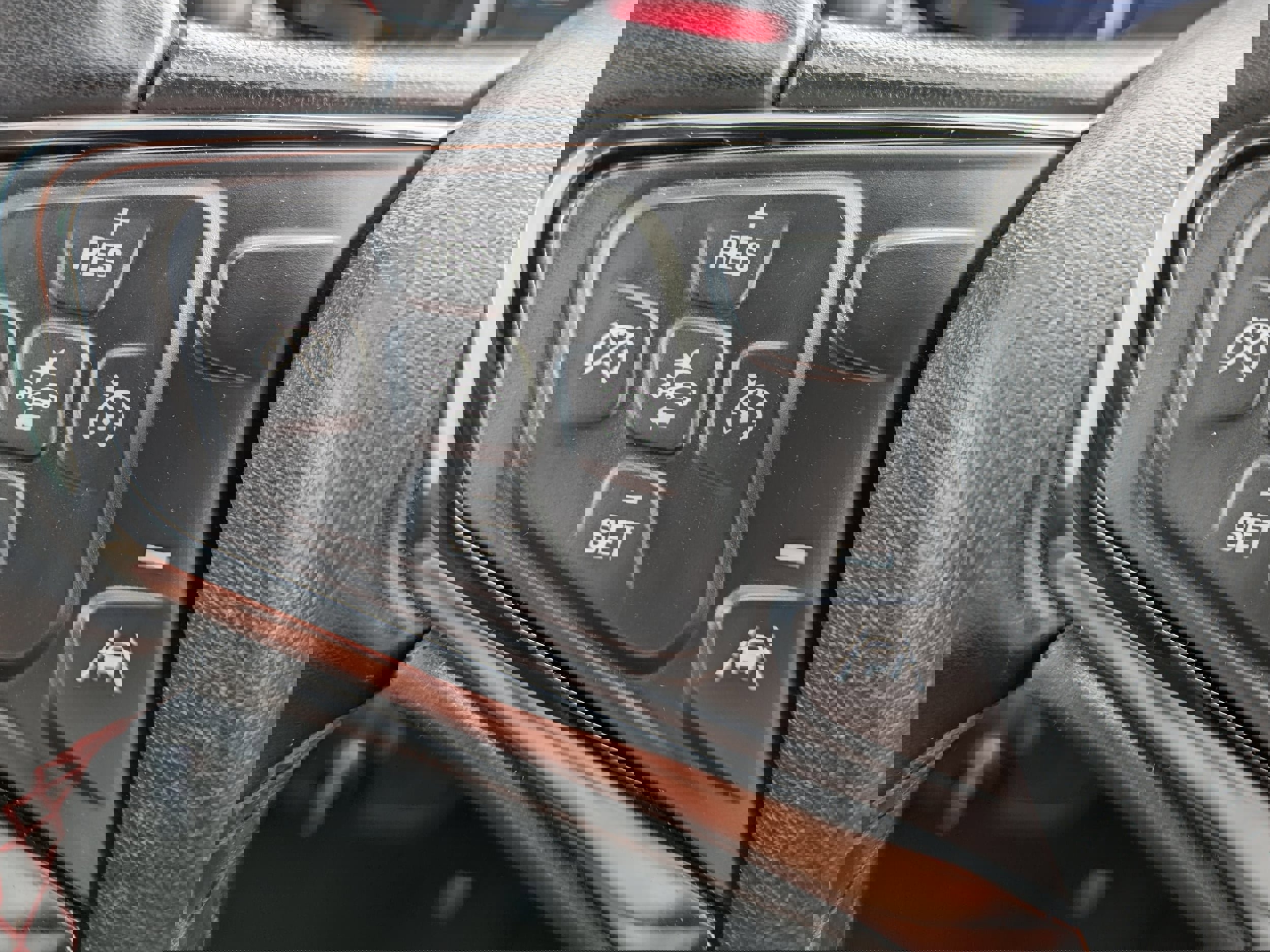 Used 2023 Chevrolet Equinox RS image 18