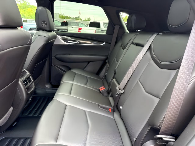 Used 2022 Cadillac XT5 Sportv w/ LPO, ONYX Package AWD/4WD image 22