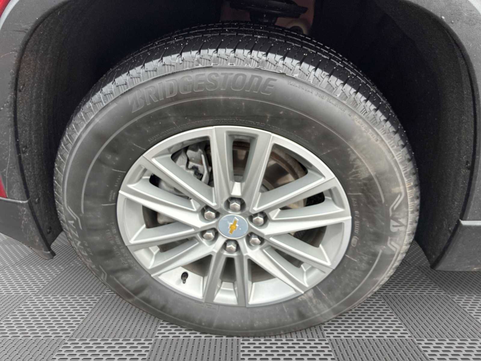 Certified 2023 Chevrolet Traverse LT w/ LPO, Floor Liner Package image 32