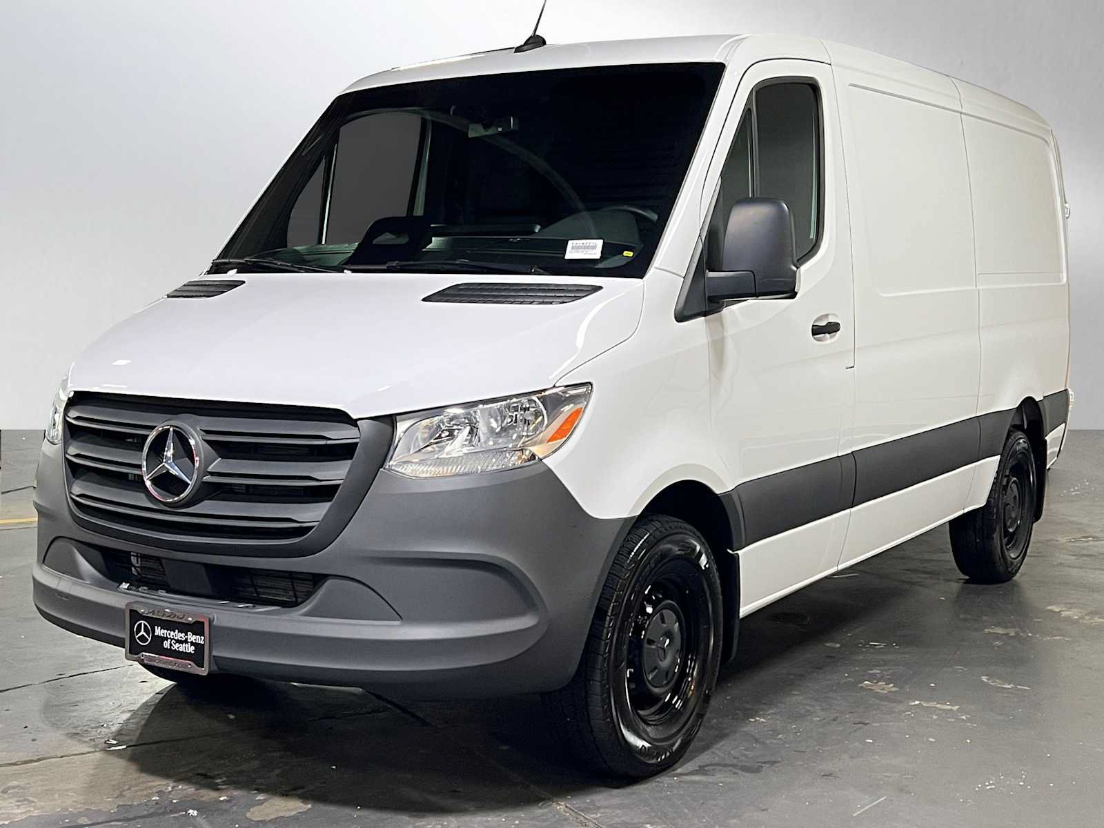 Used 2025 Mercedes-Benz Sprinter 2500 image 7