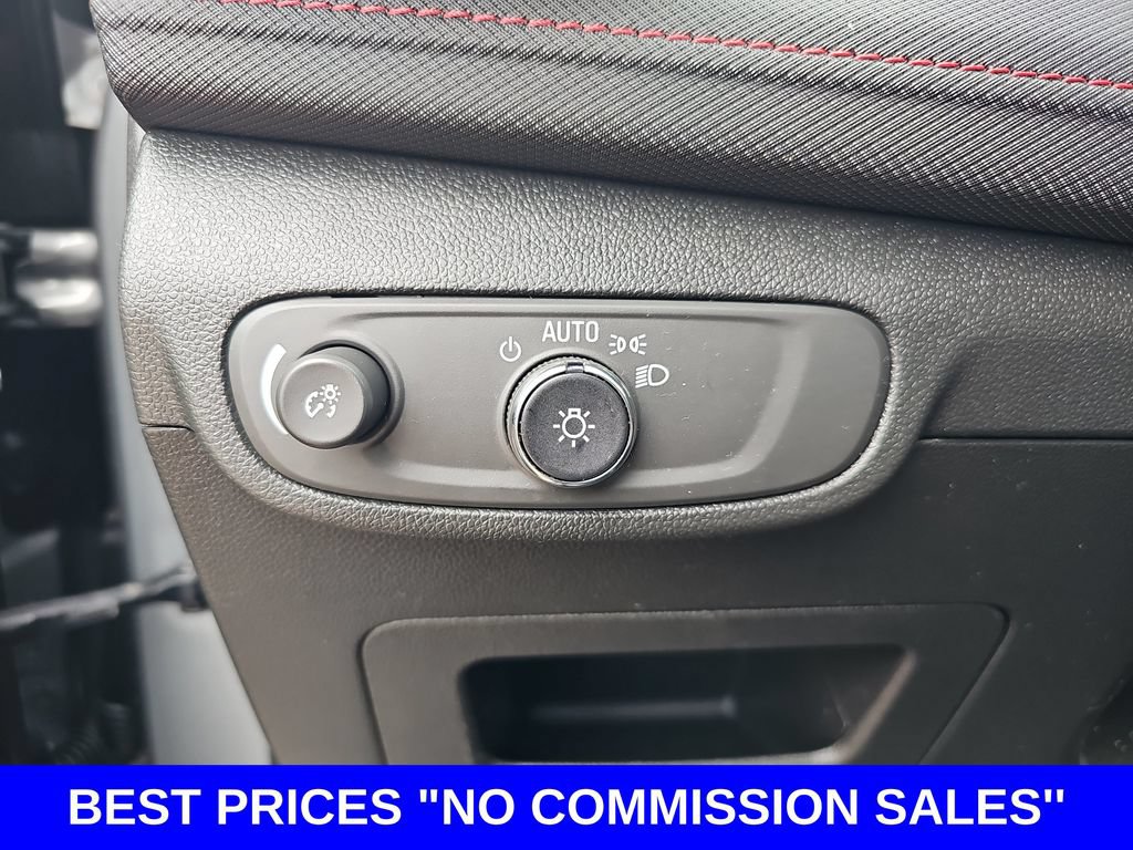 Used 2024 Chevrolet TrailBlazer RS w/ Convenience Package AWD/4WD image 26