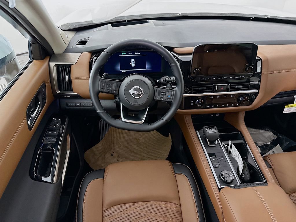 New 2025 Nissan Pathfinder Platinum w/ Cargo Package image 31
