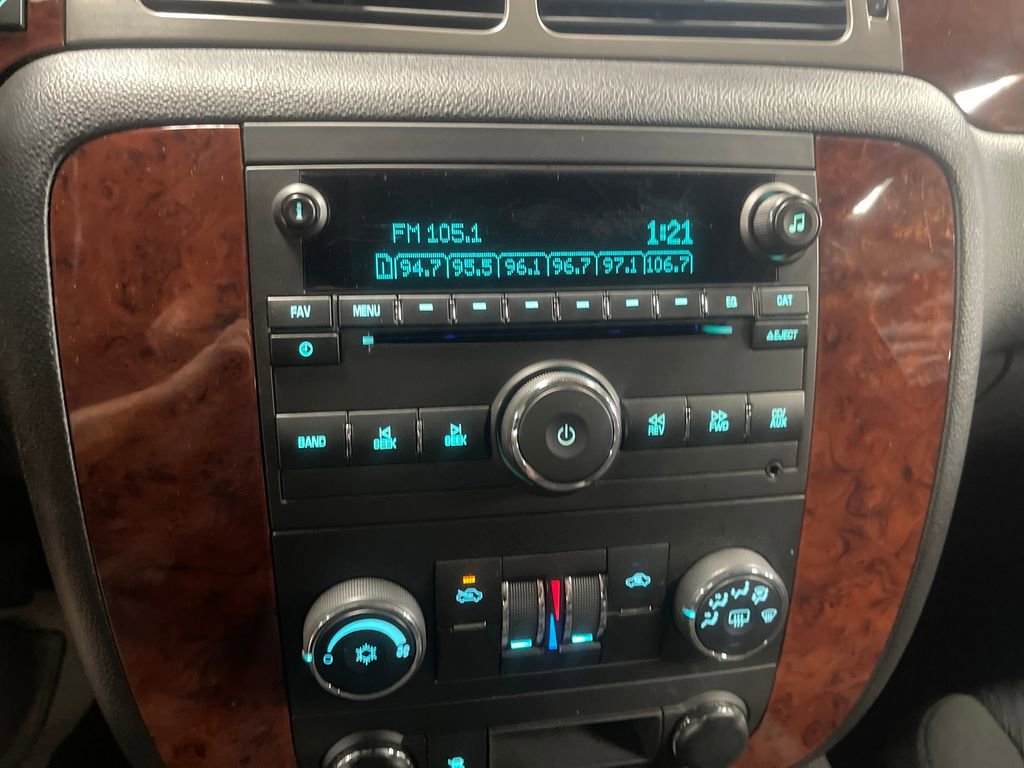 Used 2011 Chevrolet Avalanche LS AWD/4WD image 24