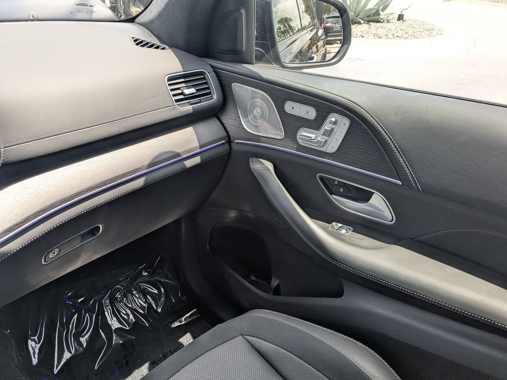 Certified 2024 Mercedes-Benz GLS 63 AMG 4MATIC image 4