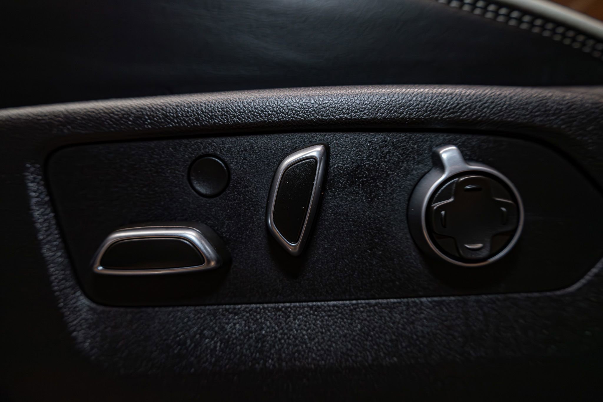 Used 2025 GMC Sierra 2500 Denali Ultimate image 24