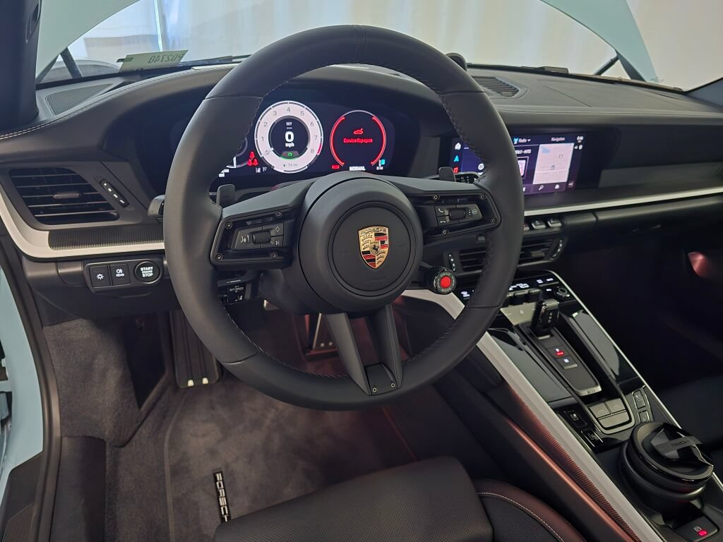Used 2026 Porsche 911 Targa 4 GTS AWD/4WD image 19
