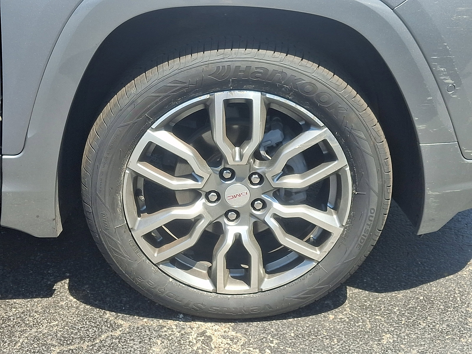 Used 2023 GMC Terrain Denali w/ Denali Premium Package AWD/4WD image 8