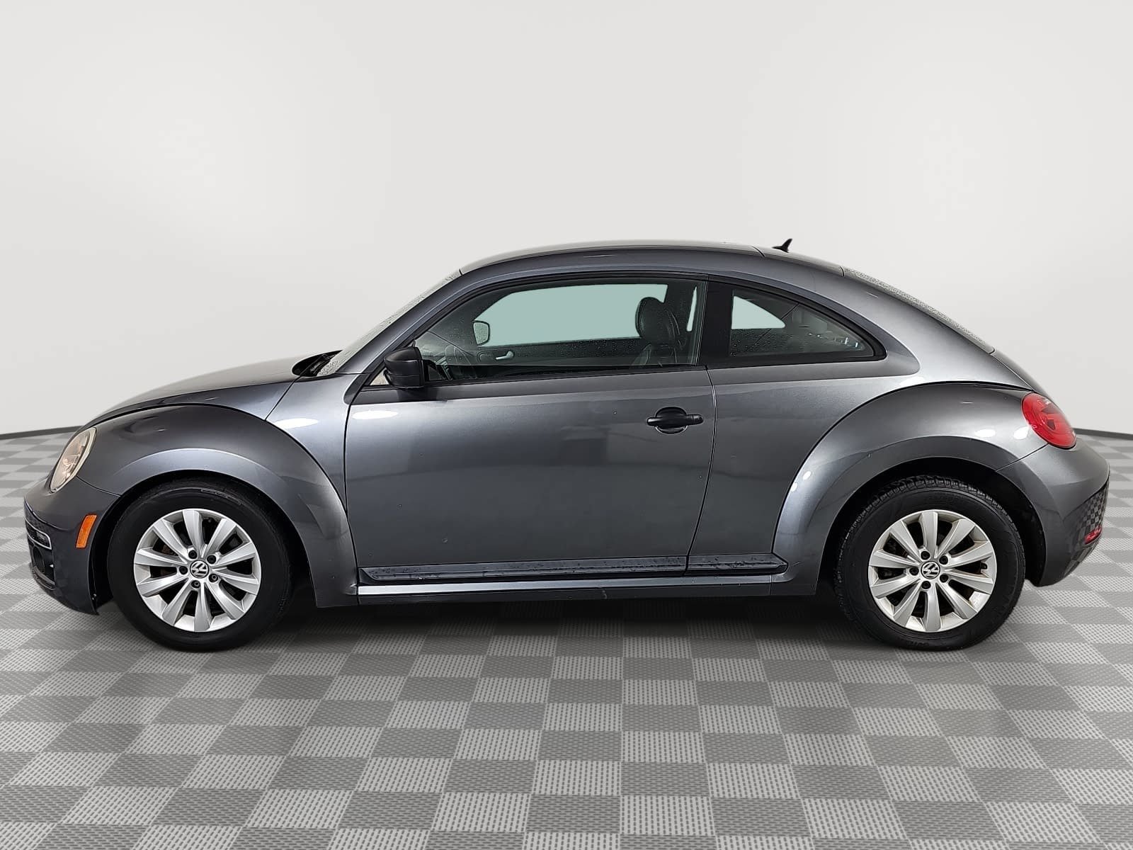Used 2016 Volkswagen Beetle 1.8T S FWD image 5