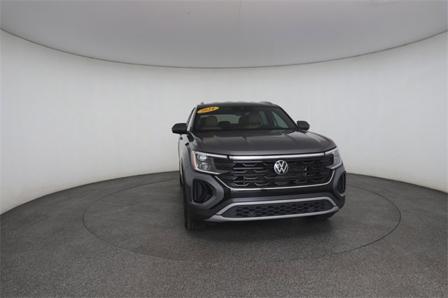 Used 2024 Volkswagen Atlas Cross Sport SE image 30