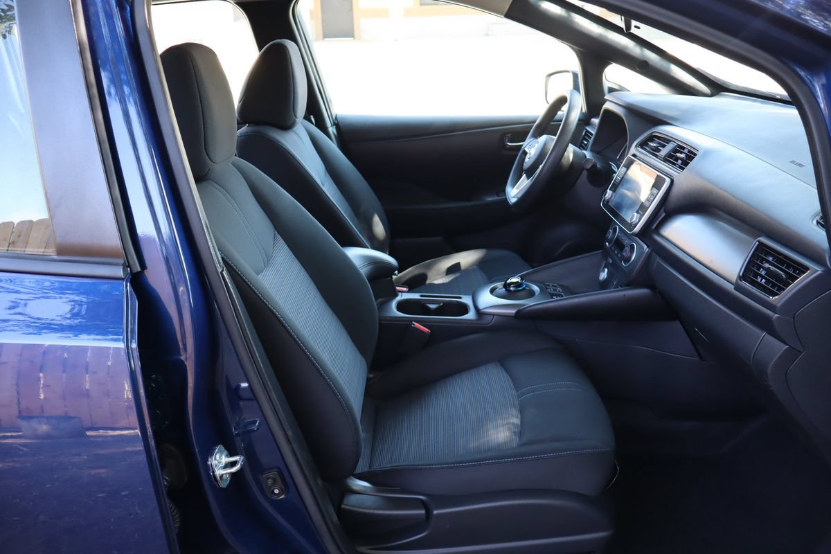 Used 2025 Nissan Leaf S FWD image 22