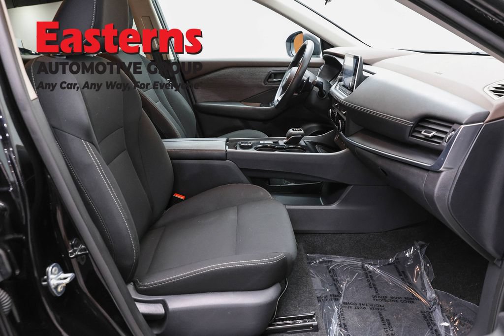 Used 2023 Nissan Rogue S AWD/4WD image 24