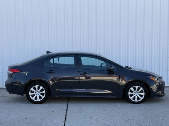 Used 2024 Toyota Corolla LE FWD image 3