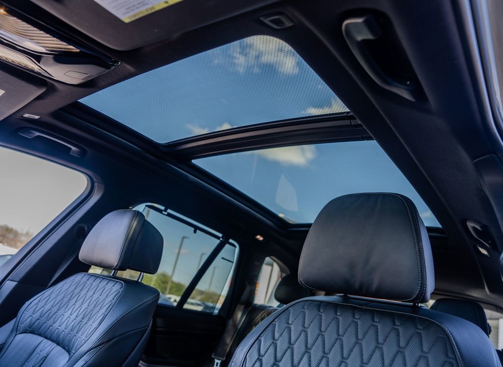 Used 2023 BMW X5 M50i w/ Executive Package image 19