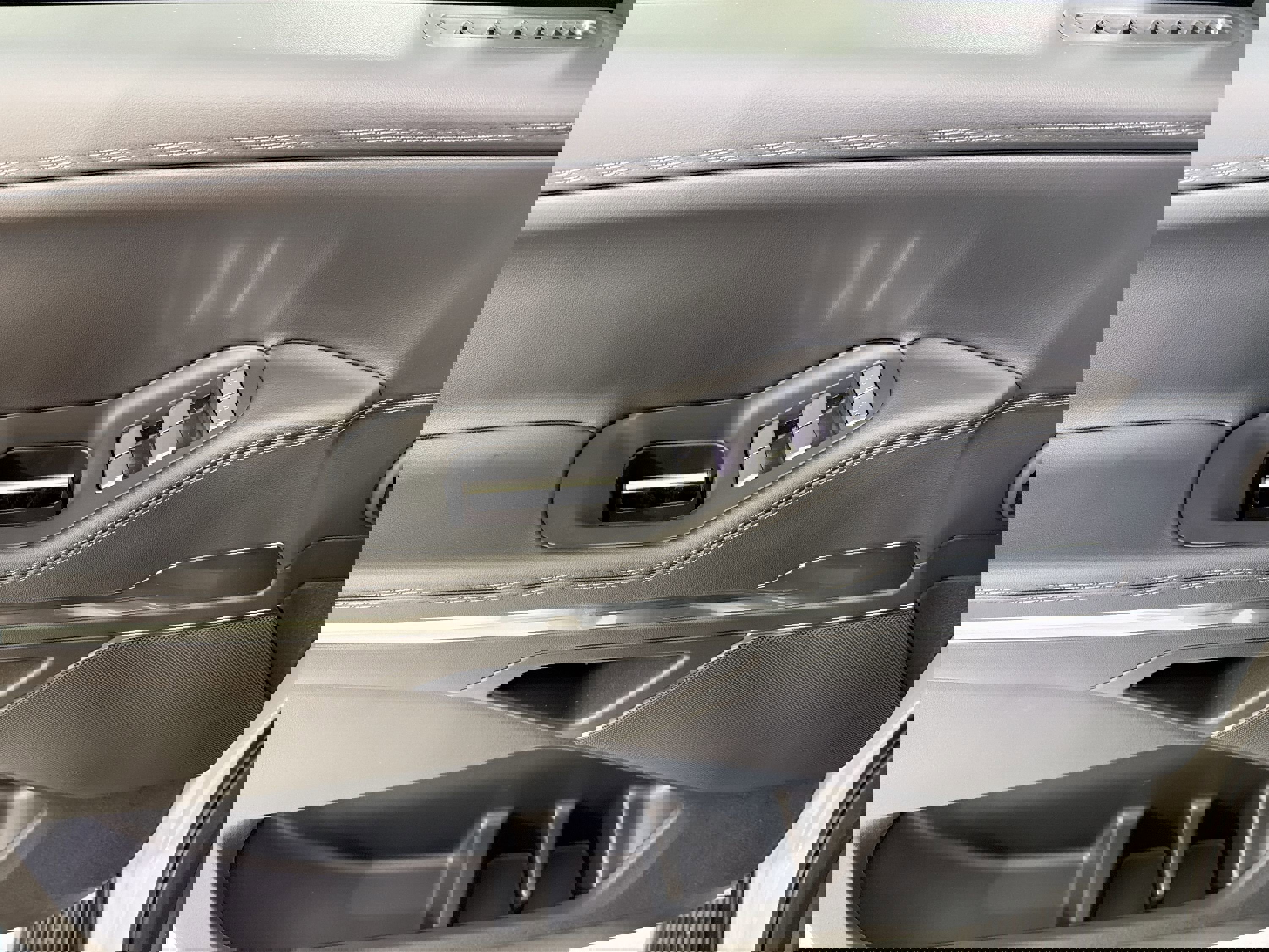 New 2026 Lincoln Navigator Premiere image 12