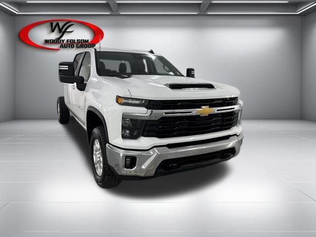 New 2026 Chevrolet Silverado 3500 LT w/ Convenience Package AWD/4WD image 3