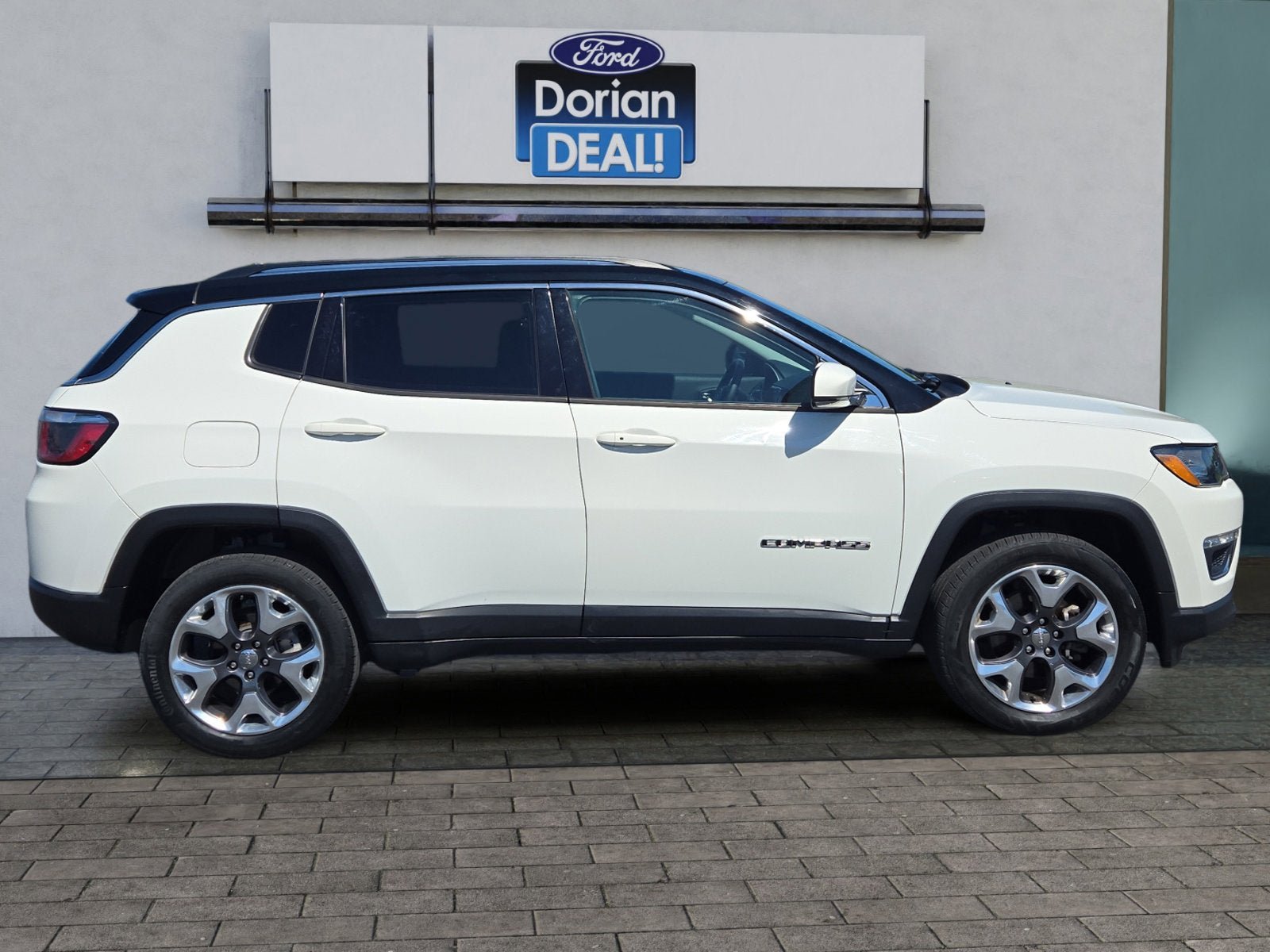 Used 2019 Jeep Compass Limited w/ Safety & Security Group AWD/4WD image 2
