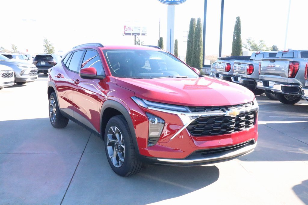 New 2026 Chevrolet Trax LT w/ Driver Confidence Package image 1