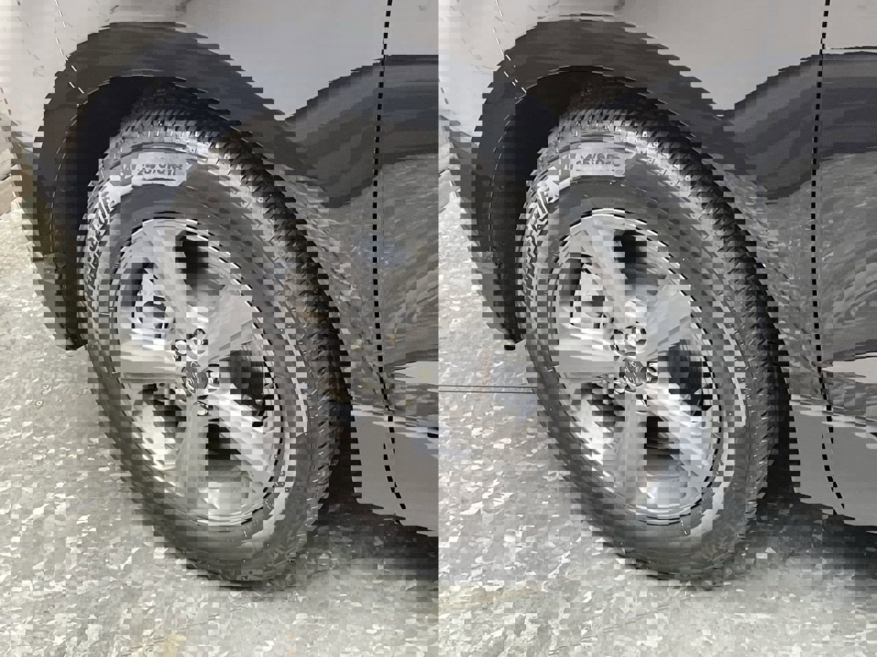 Used 2023 Ford Edge SEL w/ Sport Appearance Package image 30