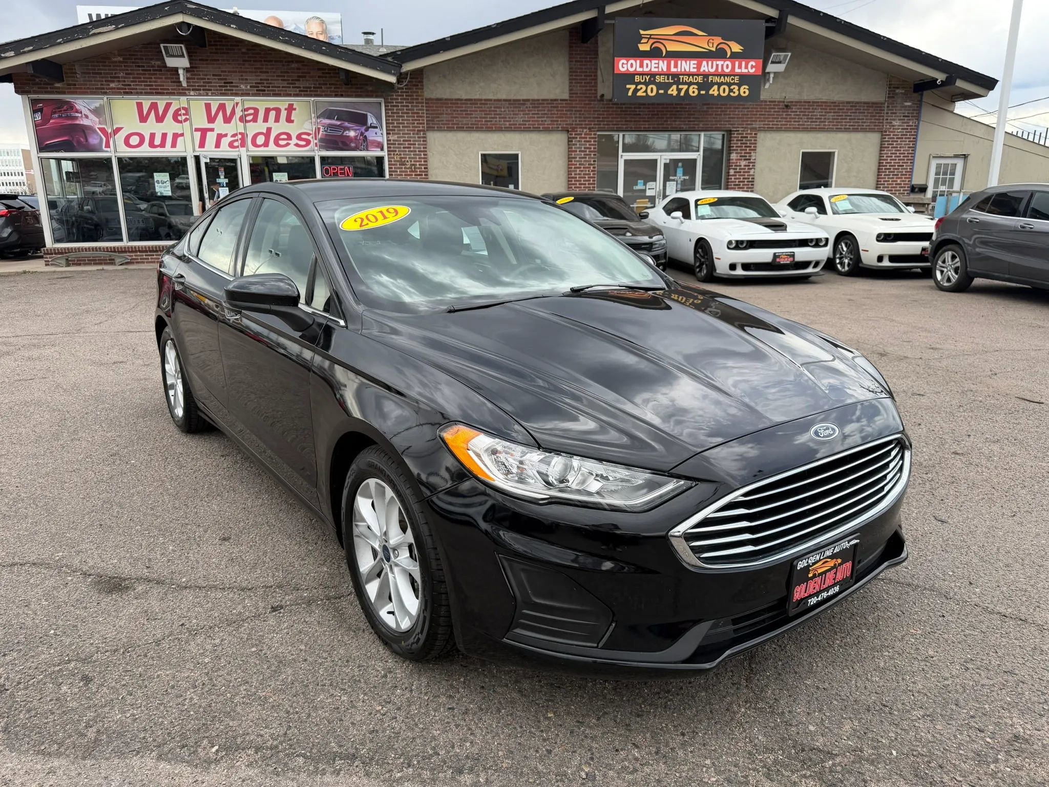 Used 2019 Ford Fusion SE image 2