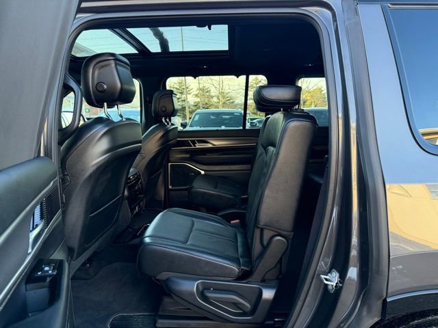 Used 2025 Jeep Wagoneer Series II w/ Convenience Group I image 25