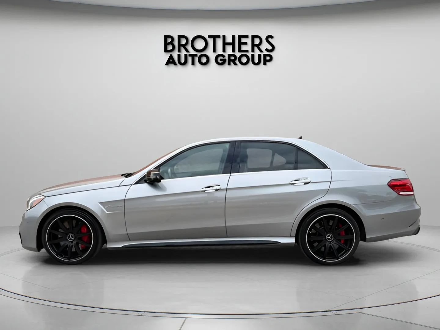 Used 2014 Mercedes-Benz E 63 AMG S-Model image 9