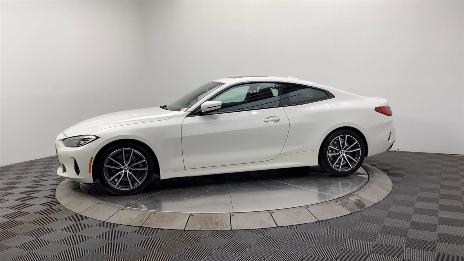 Used 2021 BMW 430i Coupe w/ Convenience Package (ZC2) image 4