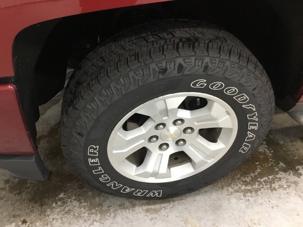 Used 2018 Chevrolet Silverado 1500 LT w/ All Star Edition AWD/4WD image 4